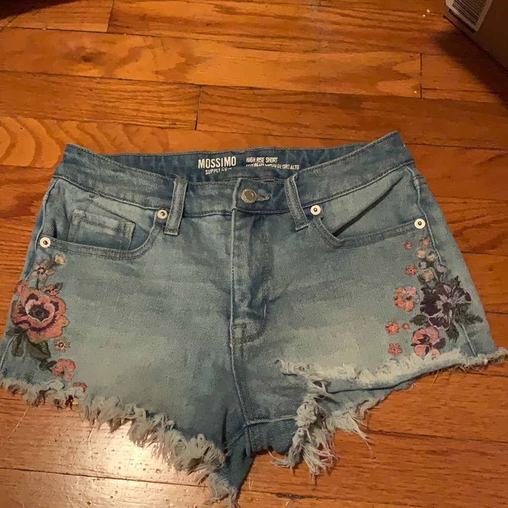 Embroidered high waisted jean shorts